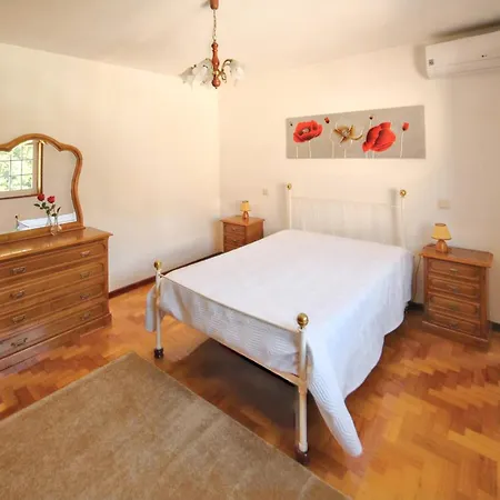 Holiday home Elegant House In Santa Maria Da Feira With Balcony And View *